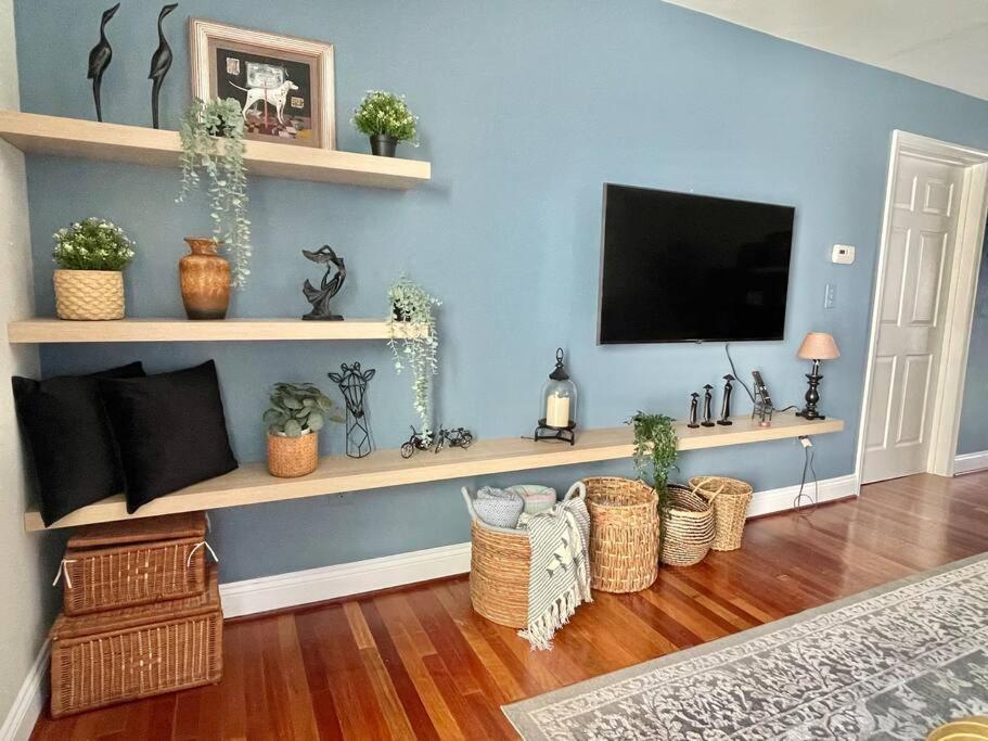 Brand New, Cozy, Modern, One-Bedroom Apartment Falls Church Eksteriør billede